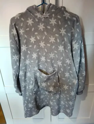 Bata polar con copos de nieve Talla XS