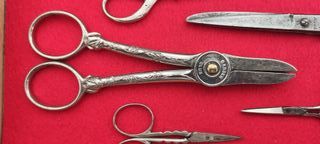 Lotto di 7 forbici antiche