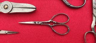 Lotto di 7 forbici antiche