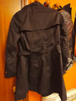 Gabardina Stradivarius Negra