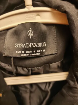 Gabardina Stradivarius Negra
