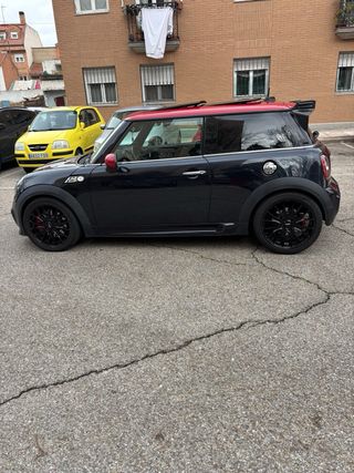 MINI Jhon cooper works 2011