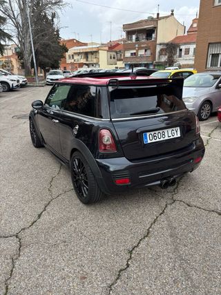 MINI Jhon cooper works 2011