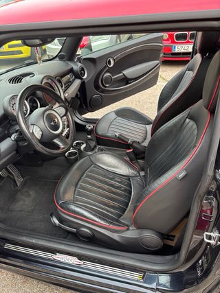 MINI Jhon cooper works 2011