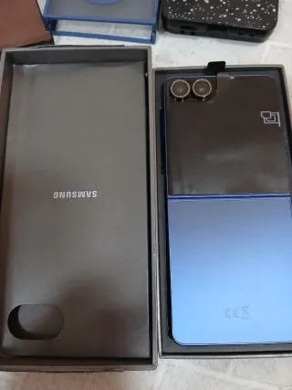 Samsung Z Flip 7 512GB Azul