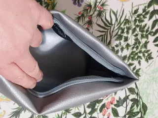 Pochette beauty Piquadro color argento