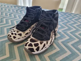 Nike Jordan animals instinct, Mujer