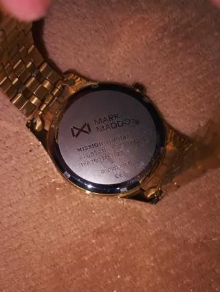 Reloj Mark Maddox Dorado y Negro