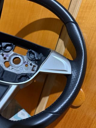 Volante Seat Ibiza 6J Cuero Perforado y liso.