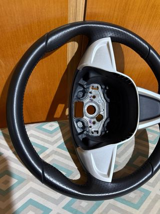 Volante Seat Ibiza 6J Cuero Perforado y liso.