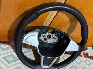 Volante Seat Ibiza 6J Cuero Perforado y liso.
