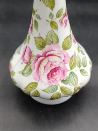 Jarrón Porcelana Inglesa Queen's Rosas