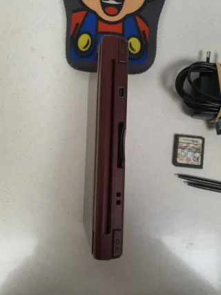 Nintendo DSi XL Cereza + Accesorios