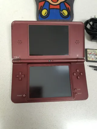 Nintendo DSi XL Cereza + Accesorios