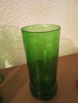 Juego de copas y vasos