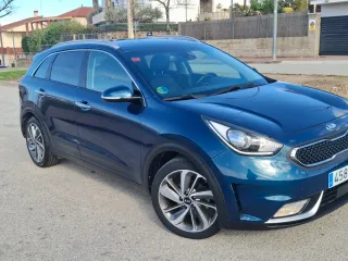 KIA Niro 2017 HYBRID IMPECABLE!!
