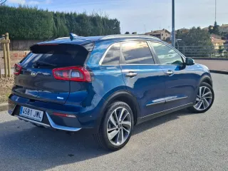 KIA Niro 2017 HYBRID IMPECABLE!!