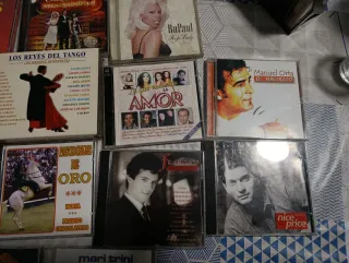 cds de música y películas