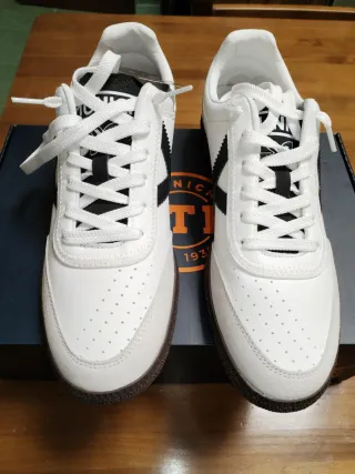 Zapatillas unisex Múnich, color blanco y negro