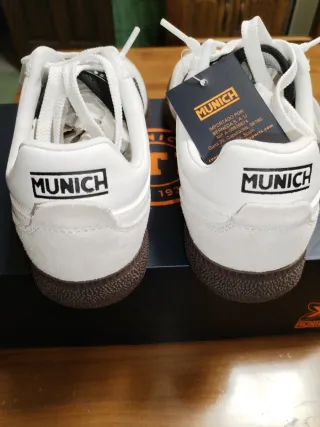 Zapatillas unisex Múnich, color blanco y negro