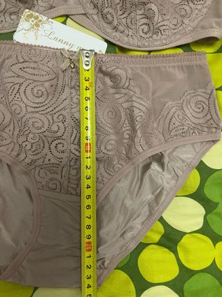 Conjunto Sujetador 85D con  bragas talla M