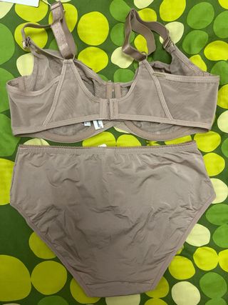 Conjunto Sujetador 85D con  bragas talla M