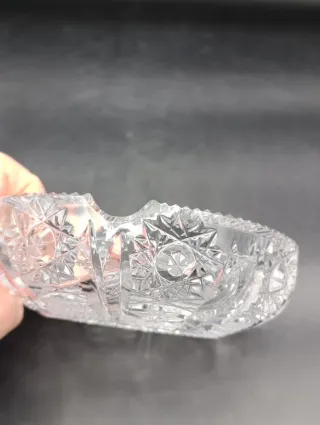 Cenicero de cristal tallado