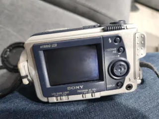 Cámara Sony Cyber-Shot DSC-F505V