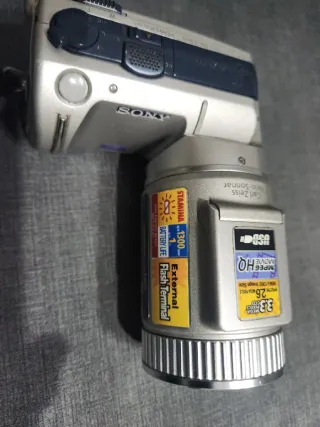 Cámara Sony Cyber-Shot DSC-F505V