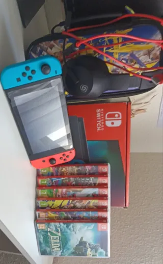 Nintendo Switch con 6 giochi e accessori