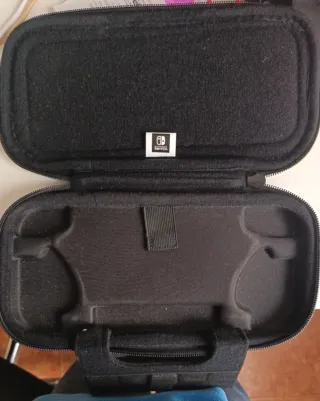 Nintendo Switch con 6 giochi e accessori