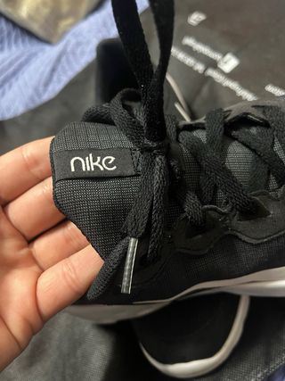 Zapatillas Nike Negras y Blancas