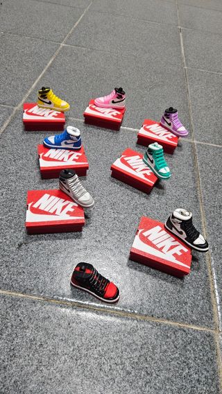 Cajita Nike con Mini Zapatilla Jordan 1