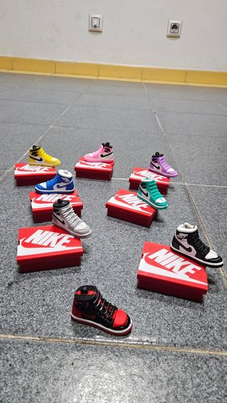 Cajita Nike con Mini Zapatilla Jordan 1
