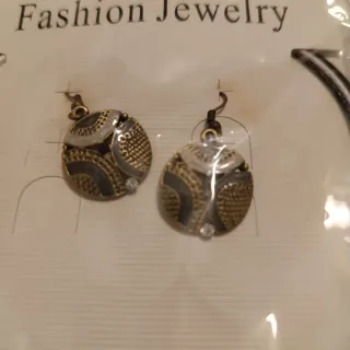 Gargantilla y colgante nuevo bisutería calidad.