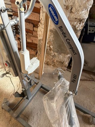 GRUA INVACARE BIRDIE COMPACT 150kg