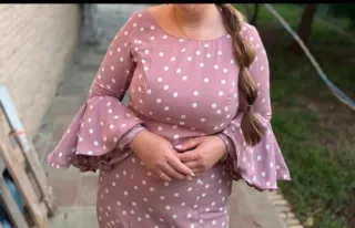 Traje de flamenca rosa empolvado con lunares