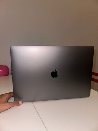 MacBook Pro 16” (2019) i9 32GB RAM 1TB SSD