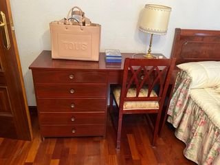 Escritorio de madera maciza