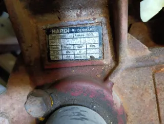 Pulverizador Hardi 600L com comandos novos sem uso