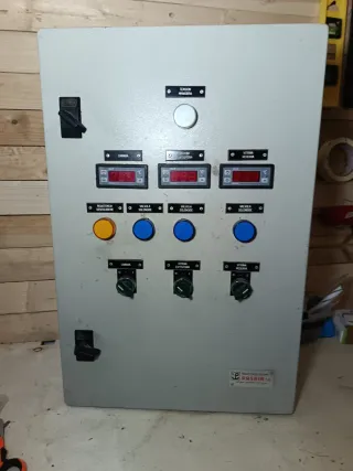 Panel electrico con cableado