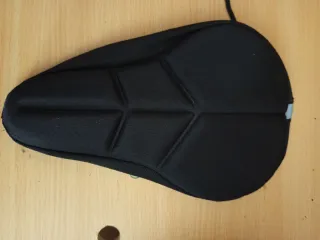 Sillín MTB Negro + Fundas Gel todo el lote