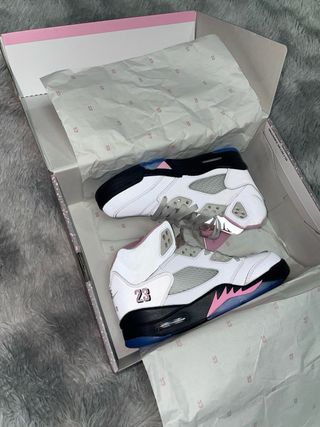 Jordan 5 Retro Medium Rosa Tenue