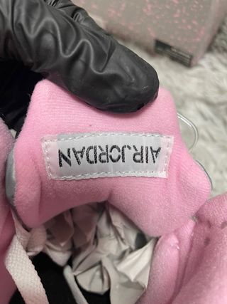 Jordan 5 Retro Medium Rosa Tenue