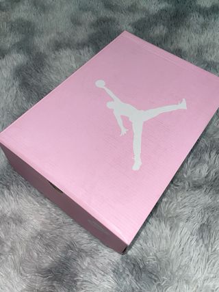 Jordan 5 Retro Medium Rosa Tenue