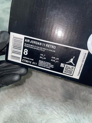 Scarpe Jordan 11 nere e bianche