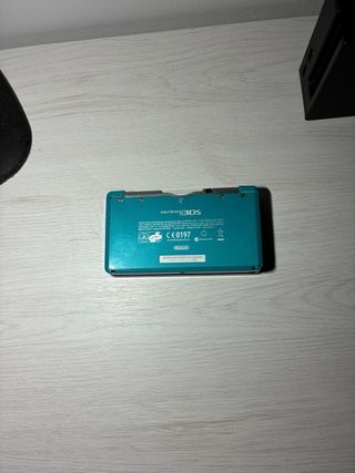 Nintendo 3DS Azul, versión antigua