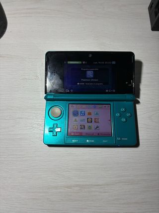 Nintendo 3DS Azul, versión antigua