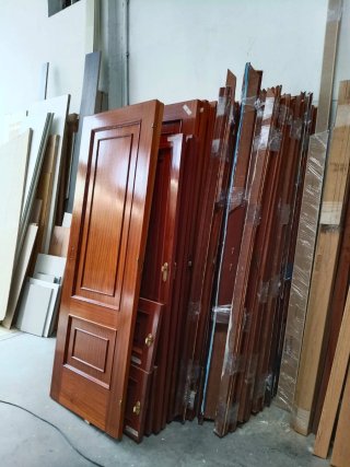 Lote de 10 puertas madera sapely, solo recogida