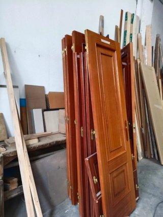Lote de 10 puertas madera sapely, solo recogida